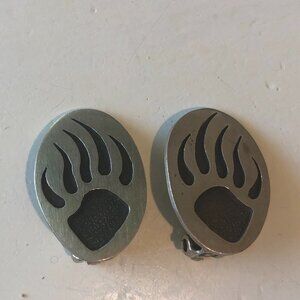 SALE 2/$29 - Vintage Native American Bear Claw Clip Earrings